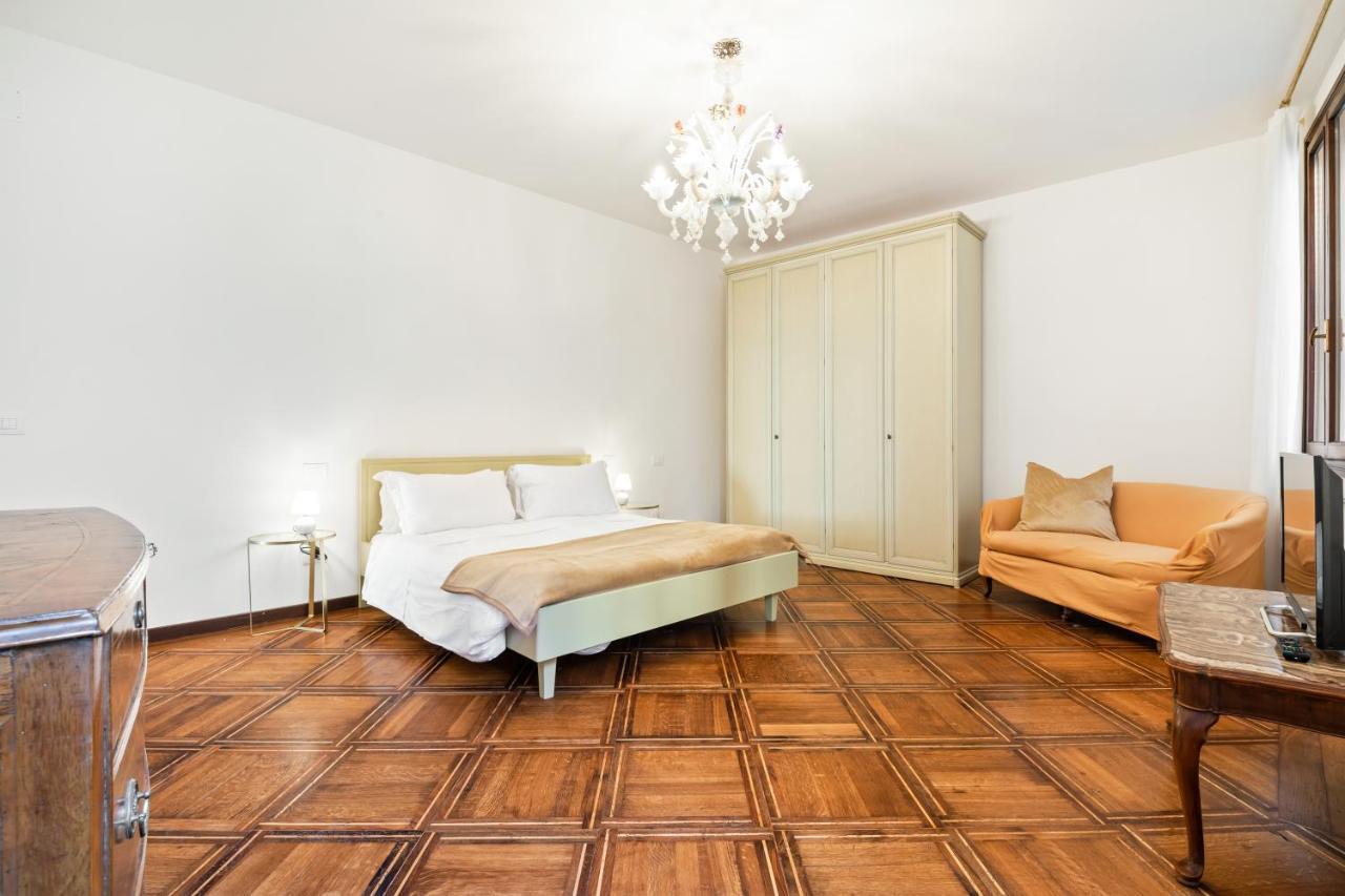Del Remer Apartment - 5Mins From San Marco Sq Венеция Екстериор снимка