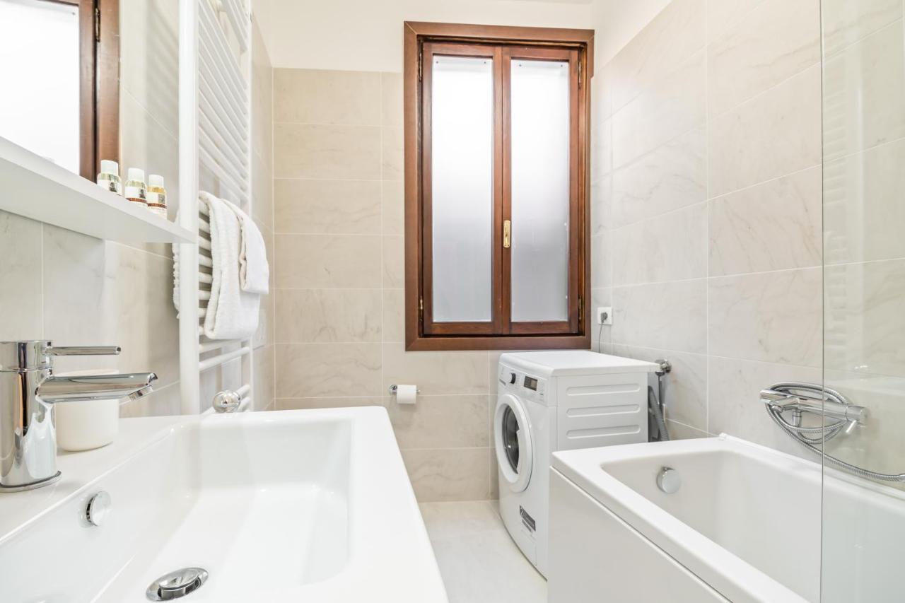Del Remer Apartment - 5Mins From San Marco Sq Венеция Екстериор снимка